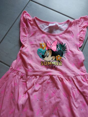 Robe peu portée comme neuve taille 6 ans