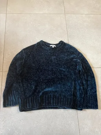 Pull Jennyfer taille L ,très bon état