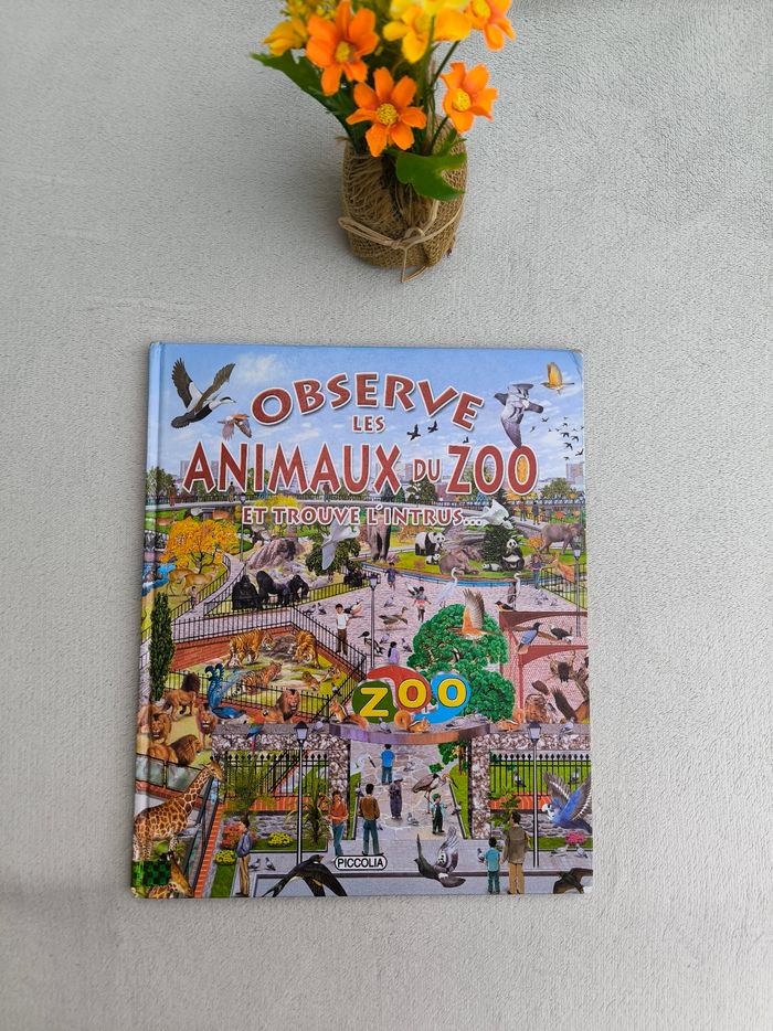 Livre Observe les animaux du zoo Piccolia