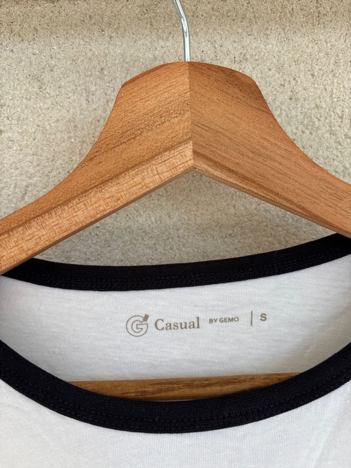 t shirt blanc et noir casual - photo numéro 3