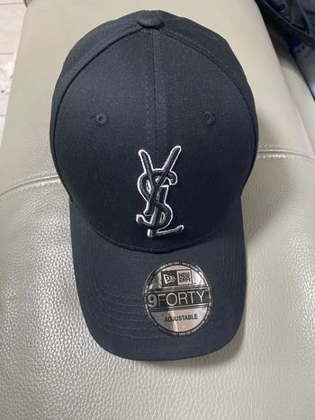 Casquette Collab’ Saint-Laurent x New Era