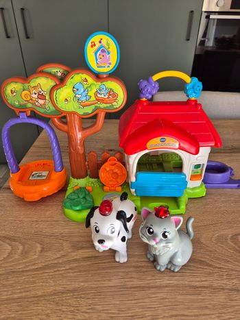 P'tite cabane à surprise tut tut animo Vtech