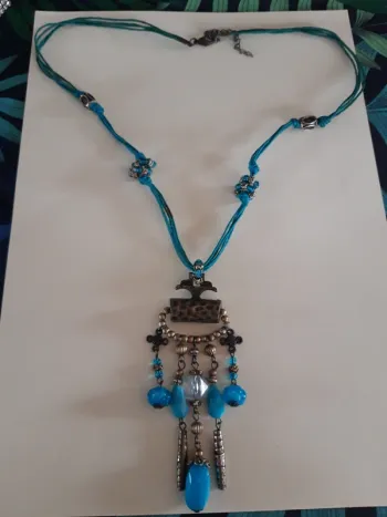 Collier ancien fantaisie