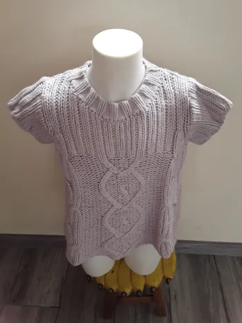 Pull sans manches 10 ans (138 cm)