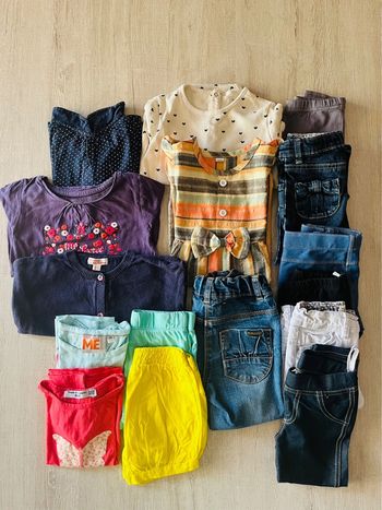 Lot de vêtements bébé fille toutes saisons multiples marques