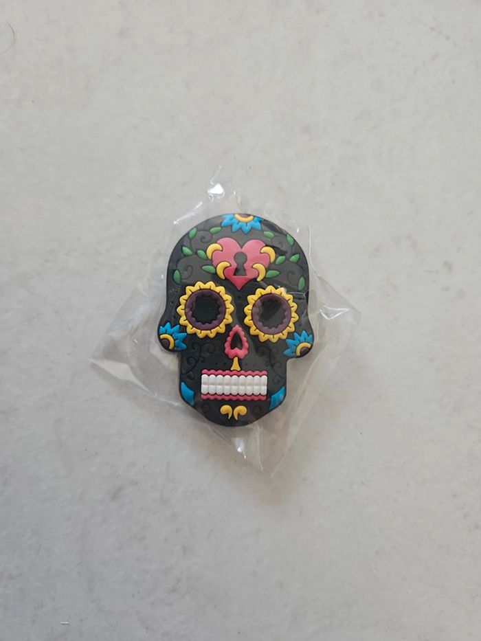 Magnet tête de mort Neuf cont6 - photo numéro 2