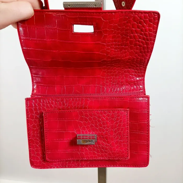 Mini sac bandoulière rouge effet croco – look tendance et structuré S022 - photo numéro 8