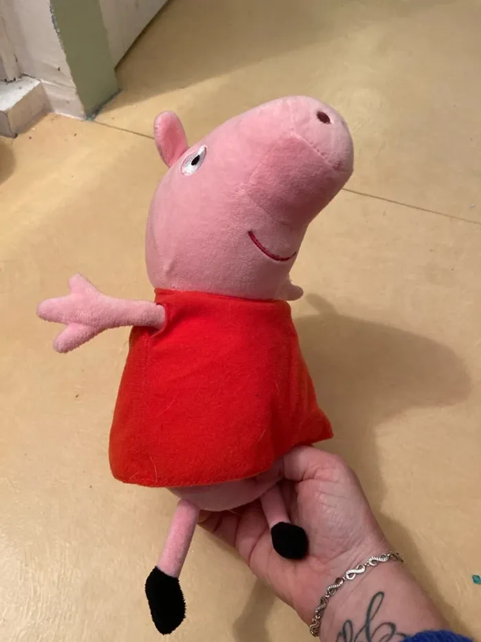 Peluche peppa pig - photo numéro 2