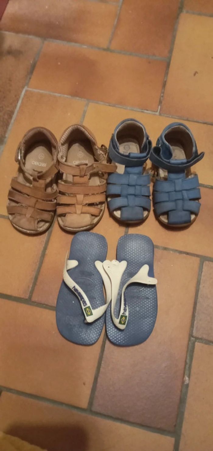 Lot de sandales pointure 23