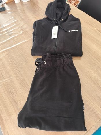 Ensemble de survêtement noir