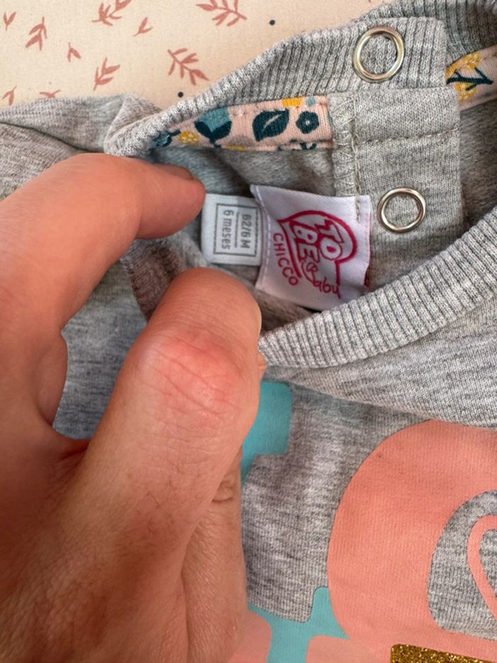 Sweat Chicco 6 mois - photo numéro 2