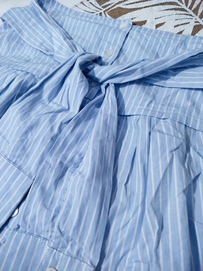 Jupe chemise sexy bleu à rayures blanches taille 36 Pull & Bear - photo numéro 3