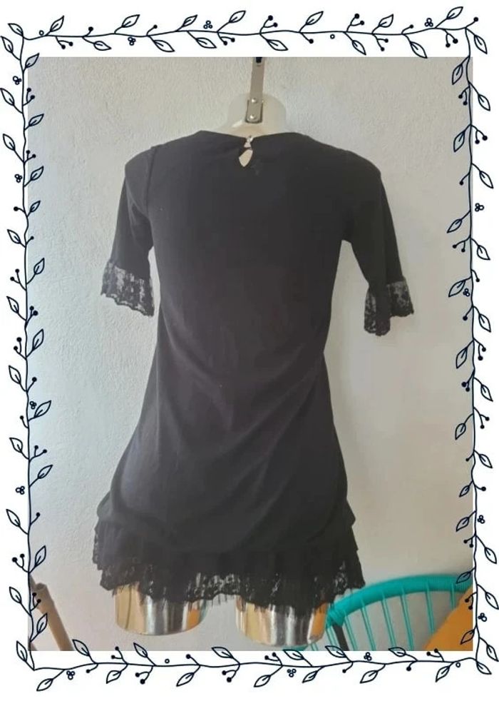 Robe noir avec petites dentelles - photo numéro 5
