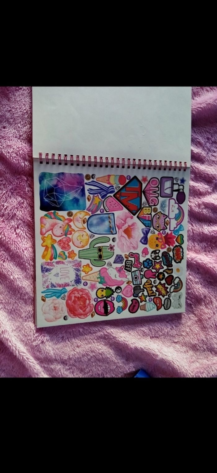 Lot de 3 livres avec stickers - photo numéro 4