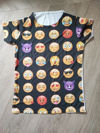 Tee shirt smiley