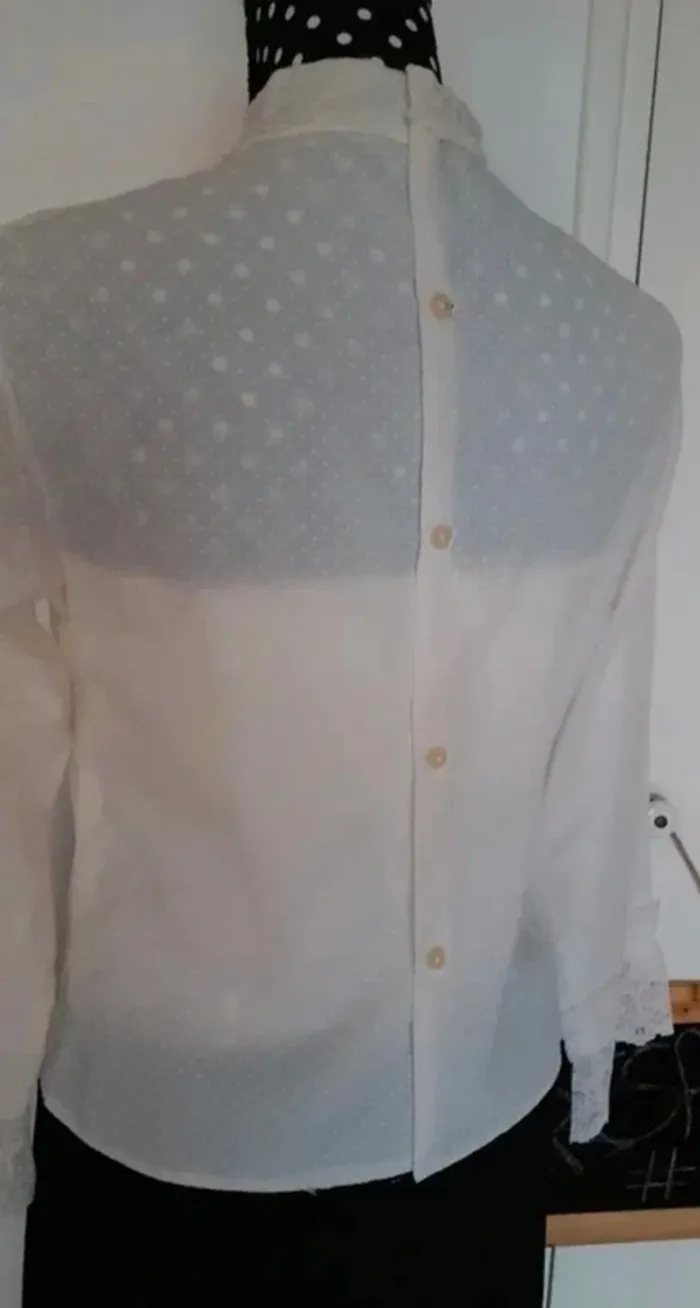 Blouse vintage avec dentelle - photo numéro 3