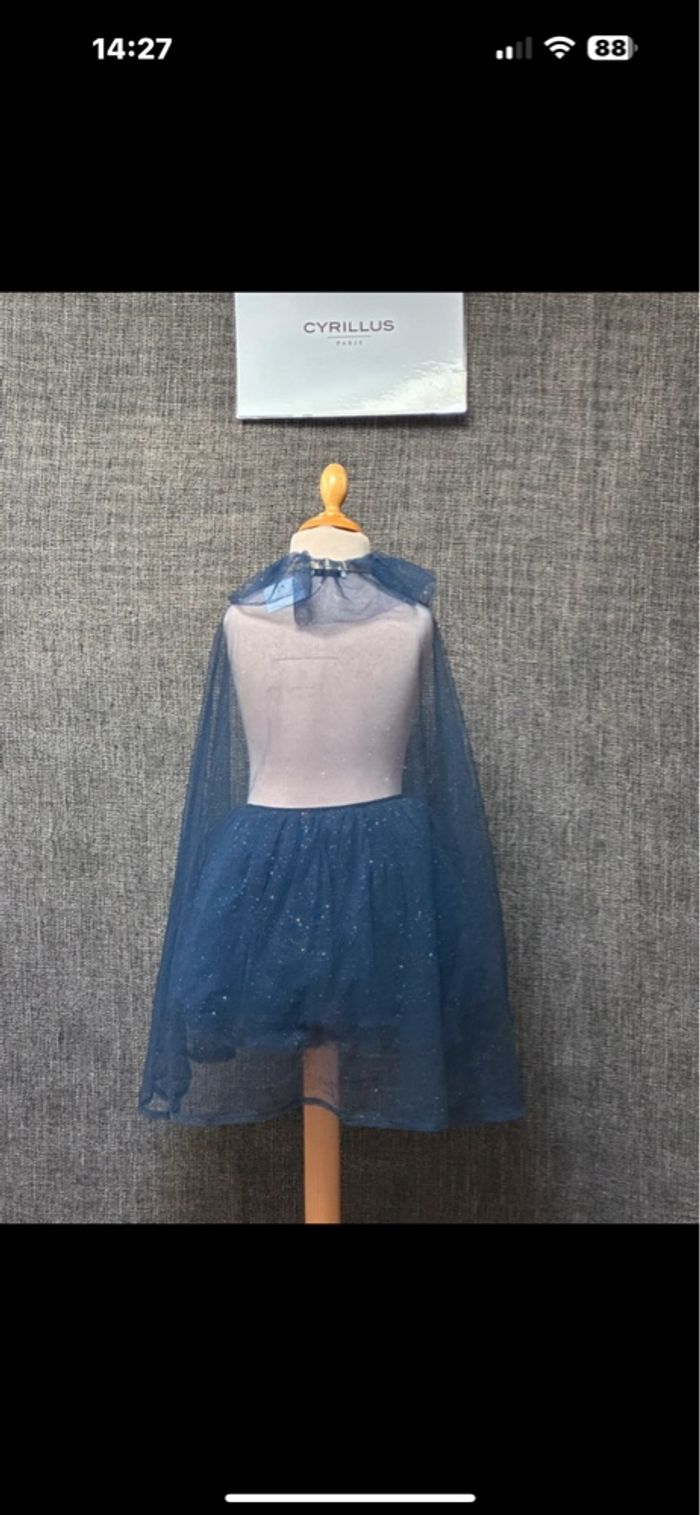 Noël: Magnifique ensemble fête Cyrillus  6 ans - photo numéro 9