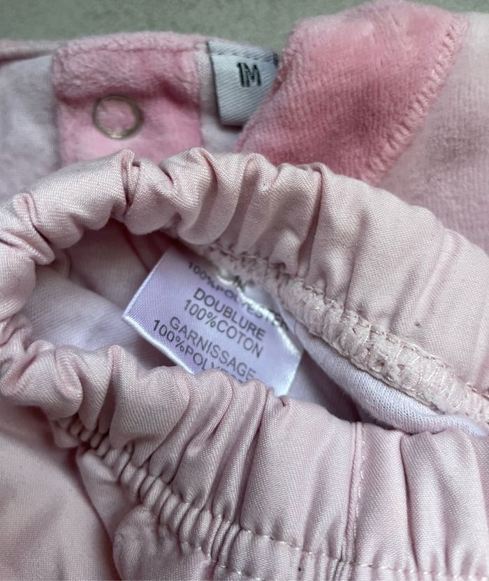 Ensemble rose 1 mois - photo numéro 2