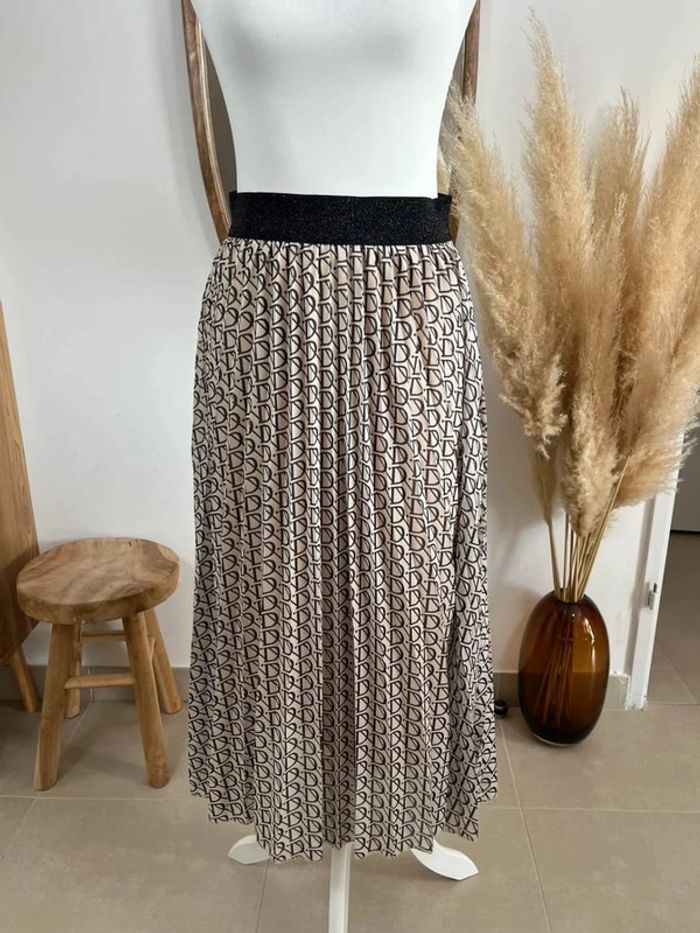 Jupe midi avec monogramme D - photo numéro 3
