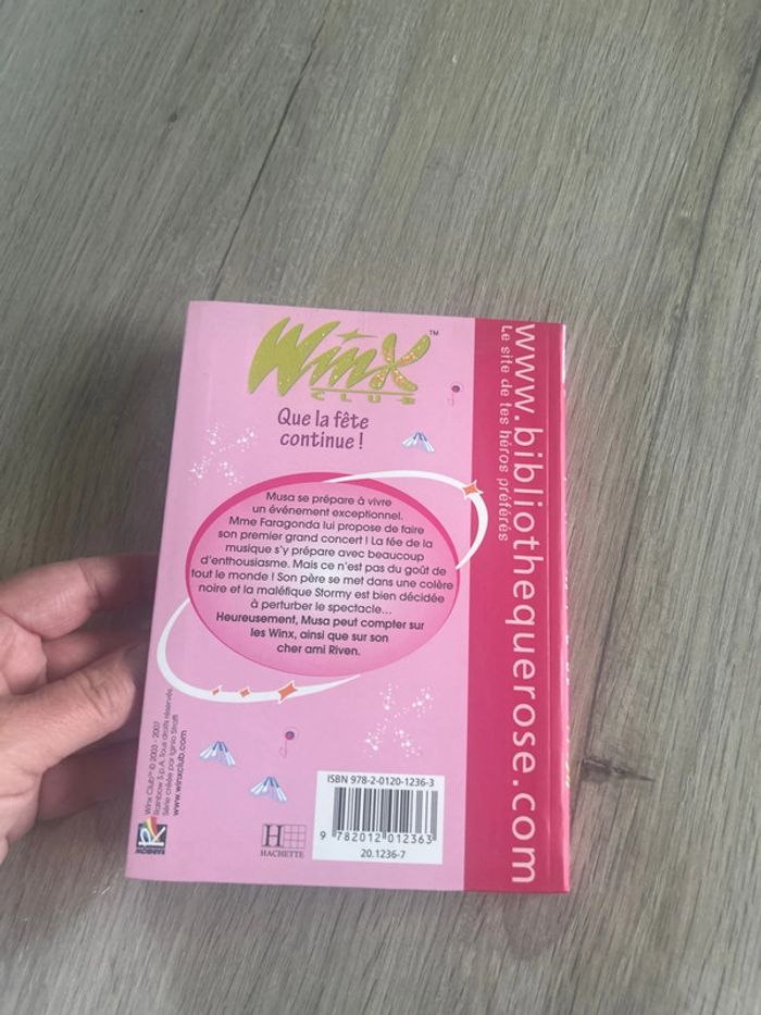 Livre winx - photo numéro 3