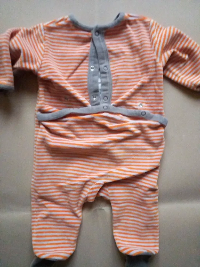 Pyjamas velours 6M - photo numéro 5