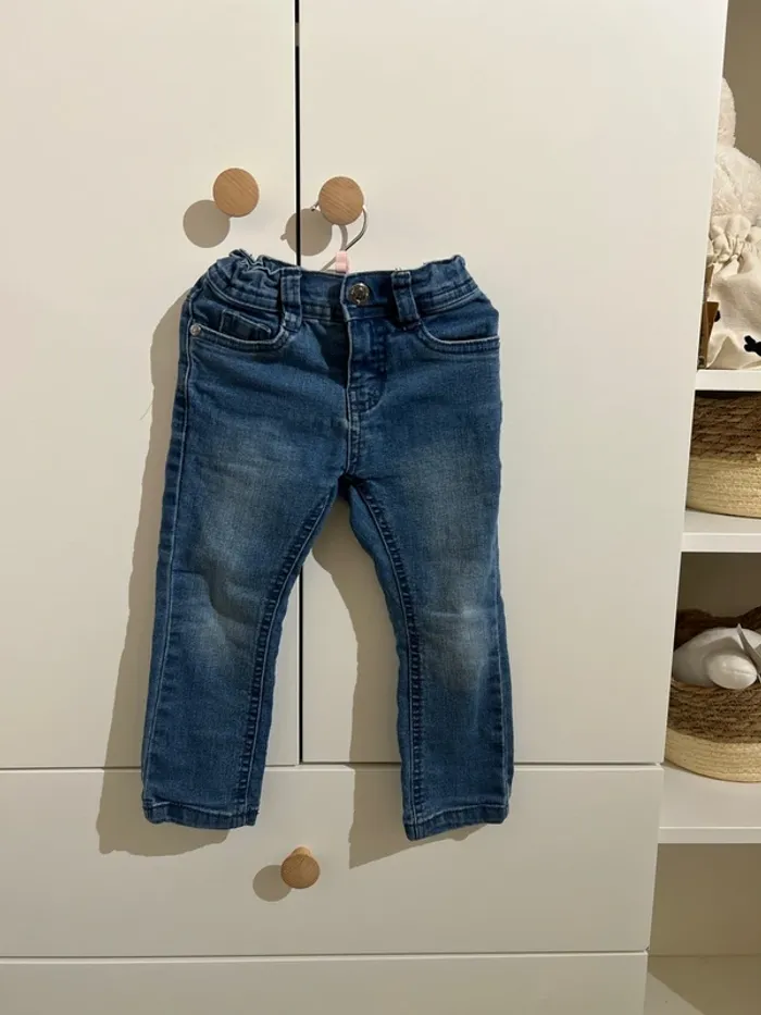 Jeans 3 ans garçon parfait état