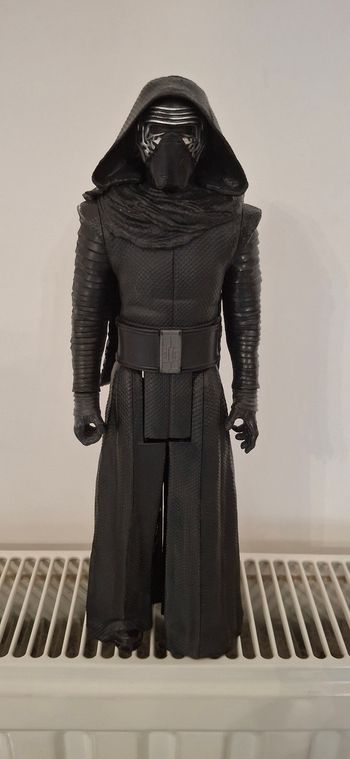 Figurine Star Wars Kylo Ren 30 cm avec cape et masque