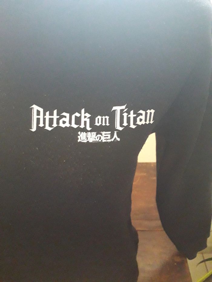 Sweat a capuche noir ado fille attack on titan taille 14 ans xs 34 - photo numéro 2