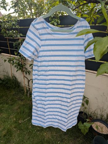 Robe marinière bleu clair et blanche 8 ans