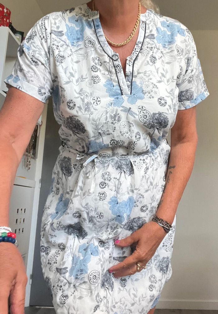 Jolie robe en coton doublée neuve motifs nature women dept so soon