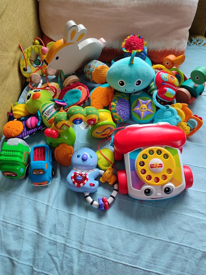 Lot jouets eveil lamaze janod tut tut bolide