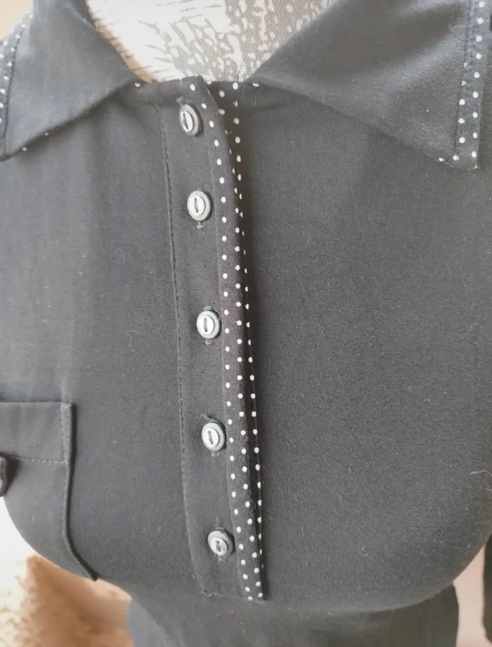 🔴Tee shirt taille 34 - photo numéro 3