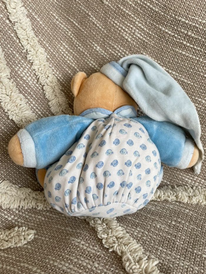 Peluche doudou boule 17cm Kaloo ours blanc et bleu très bon état - photo numéro 3