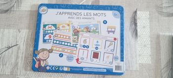 Jeu aimanté pour apprentissage des mots