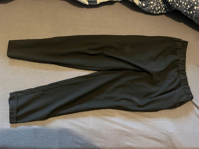 Pantalon bershka m - photo numéro 3