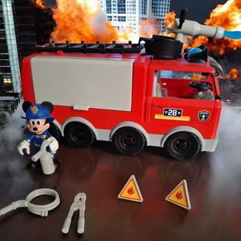 Camion de pompiers mickey