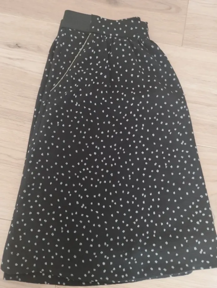 Petite jupe noire à motif camaïeu 36 - photo numéro 10