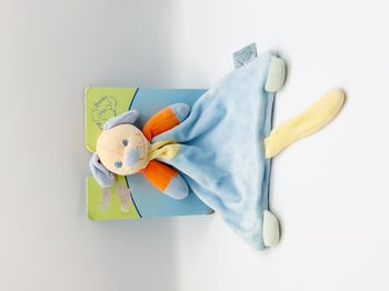 KING BEAR doudou plat chien bleu orange jaune Kingbear neuf avec défaut