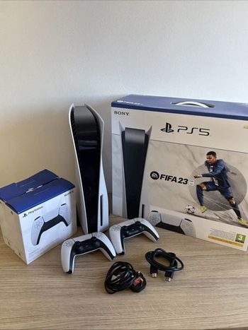 Console Sony PS5 Disk Edition, 825 Go, 2 manettes