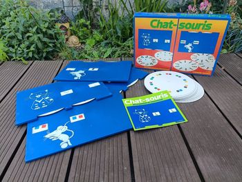 Jeu chat-souris vintage développement du raisonnement