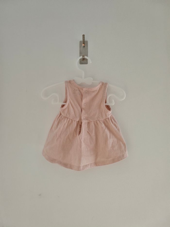 Robe Kiabi 1 mois - photo numéro 4