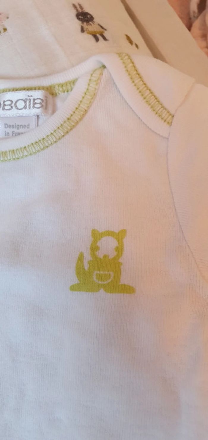 Lot de 2 bodies Obaibi taille naissance neufs sans étiquette - photo numéro 3