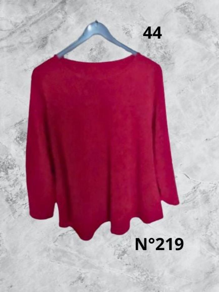 N°219 Pull bordeaux T44.