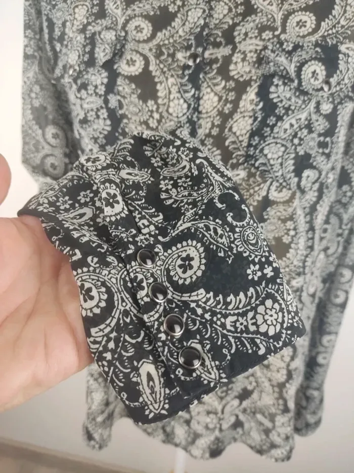 Chemise boutonnée manches longues transparente motif paisley noir et blanc taille XL DDP - photo numéro 8