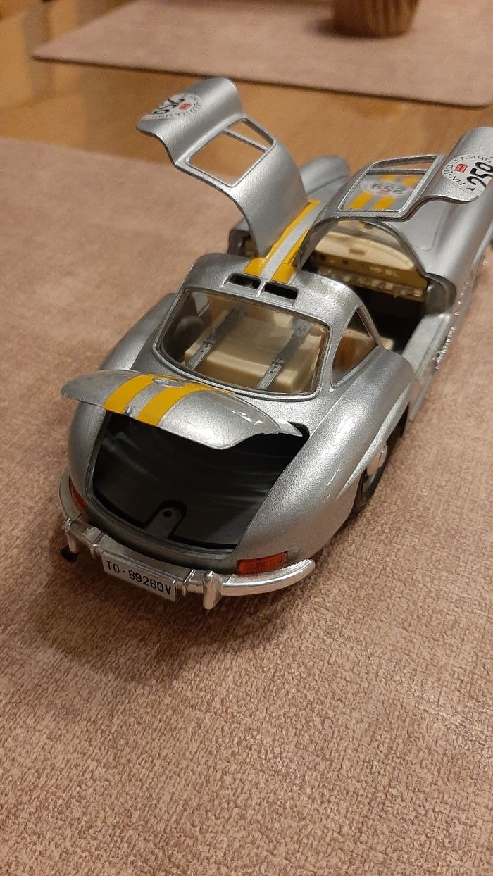 Voiture 1/24 - photo numéro 5