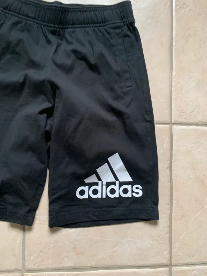 Short adidas garçon. - photo numéro 2