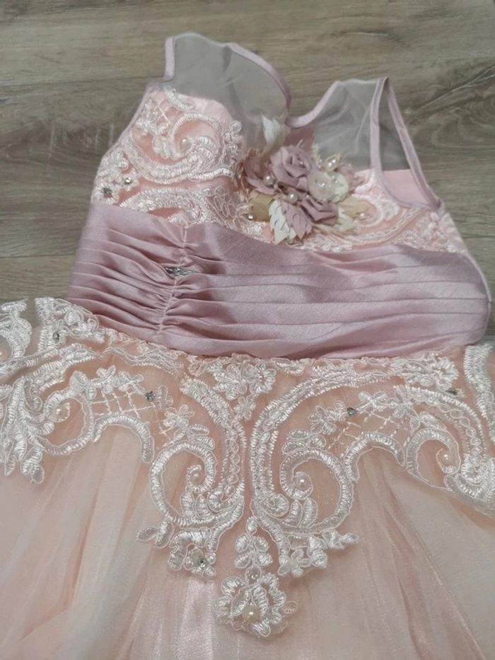 Robe cérémonie T 6 ans - photo numéro 7