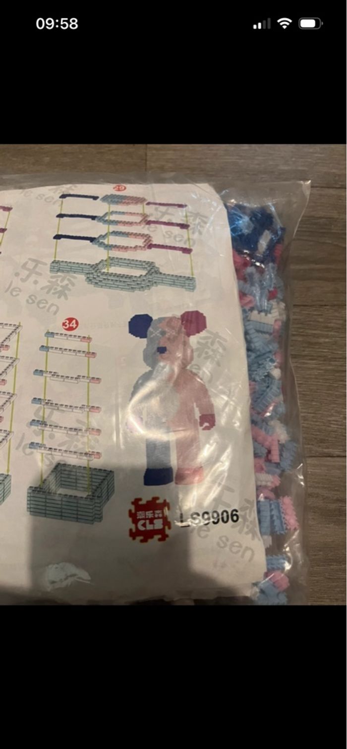 Grand Ours à construire type Bearbrick - 10 000 pièces - NEUF - photo numéro 2