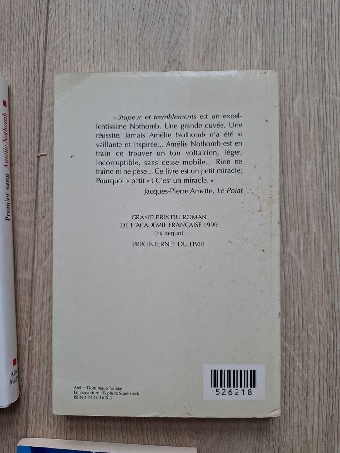 Lot de 3 livres d'Amélie Nothomb en très bon état - photo numéro 3
