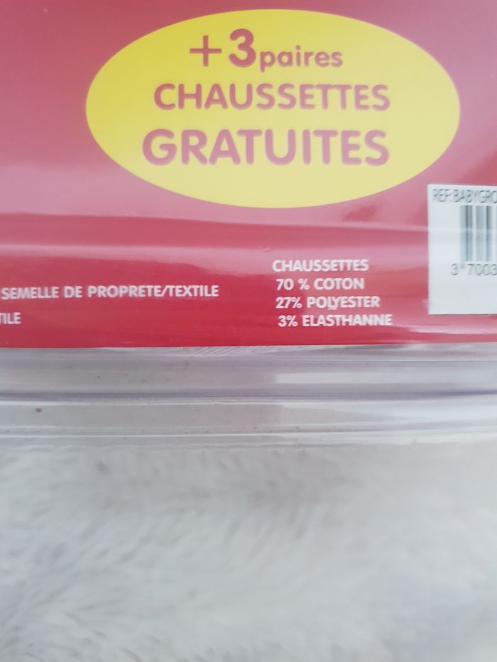Coffret chaussons et chaussettes Babygro NEUF - photo numéro 4